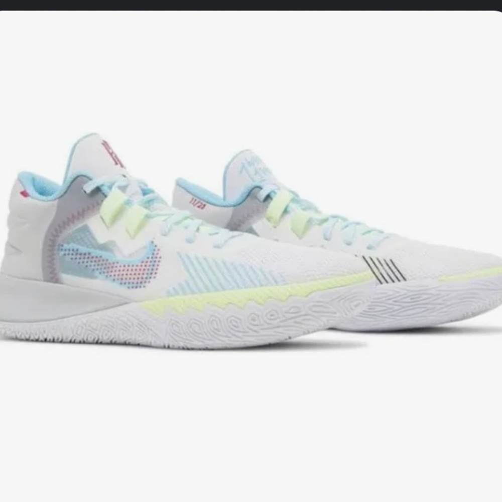 NIKE Kyree Flytrap 5  '1 World 1 People' Shoes Kids 6Y